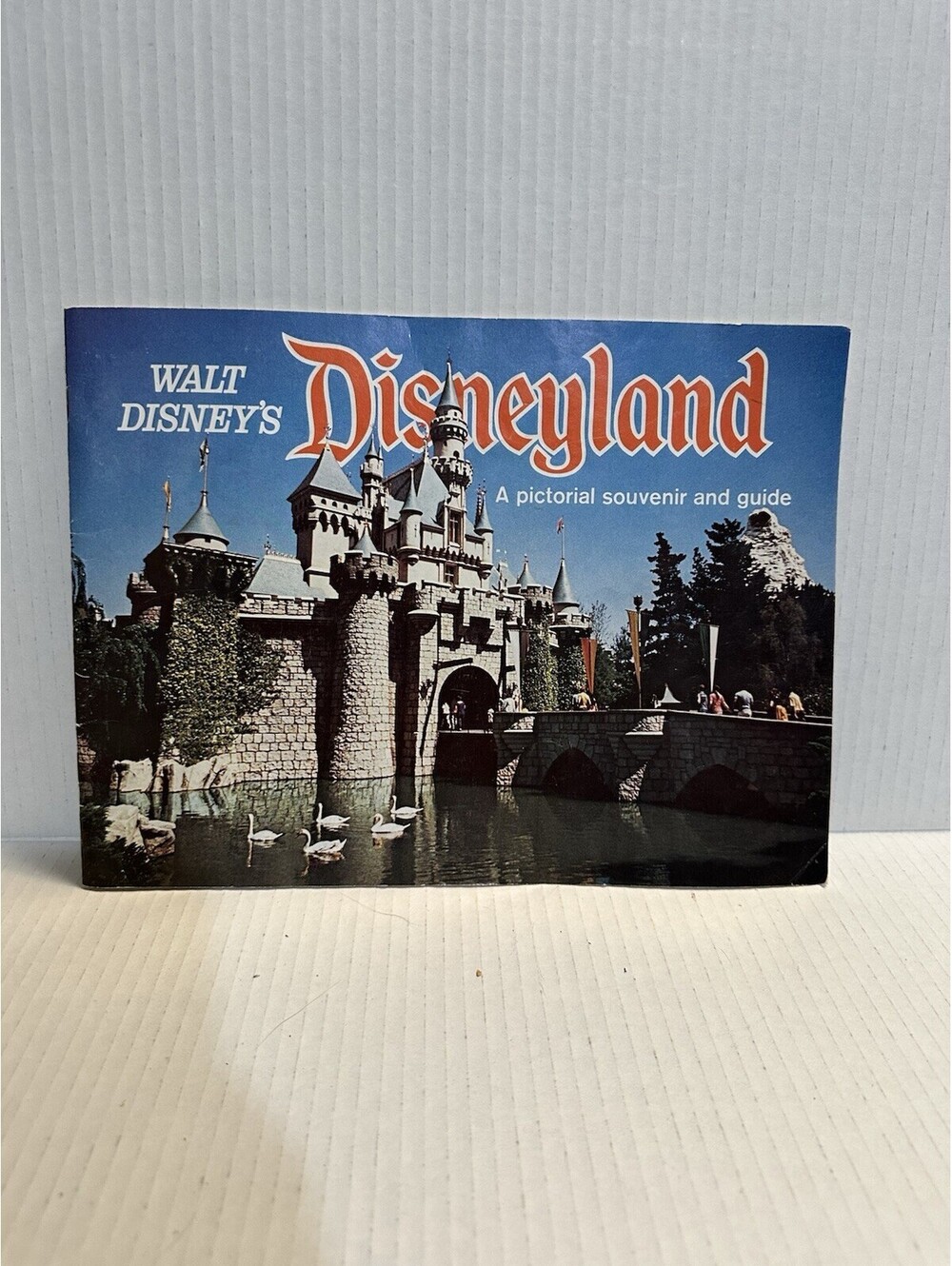 Vintage 1972 Walt Disney Disneyland A Pictorial Souvenir Book Booklet